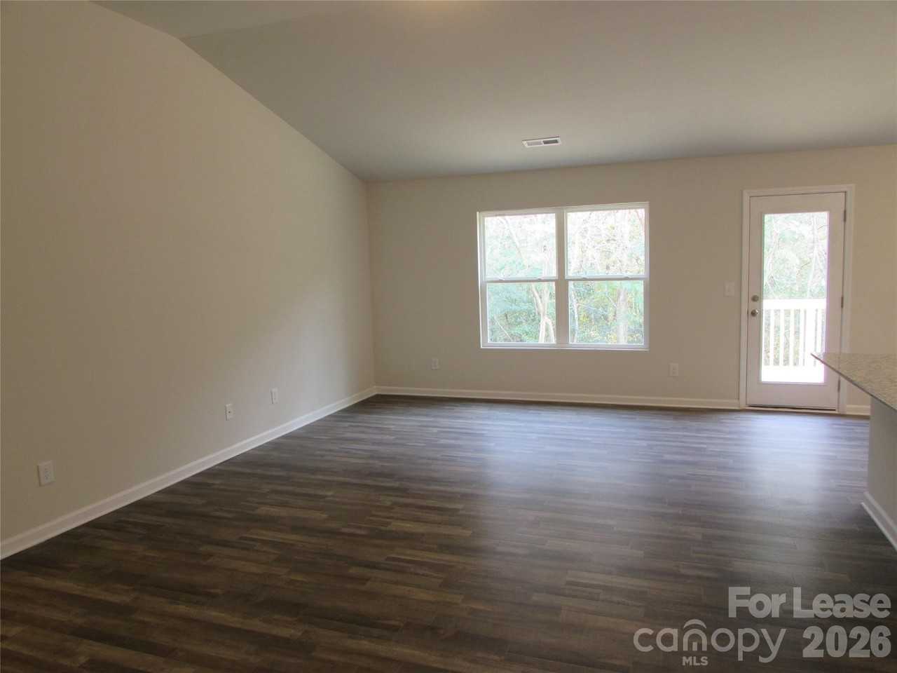 1385 Amberlight Cir - Photo 3 of 13