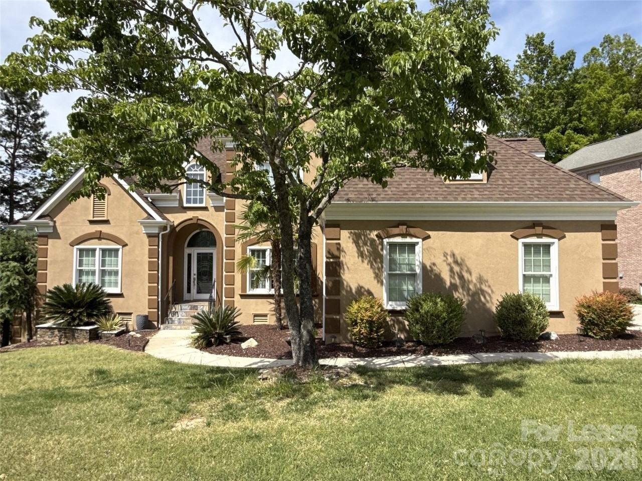 15816 Feeny Ct - Photo 2 of 34