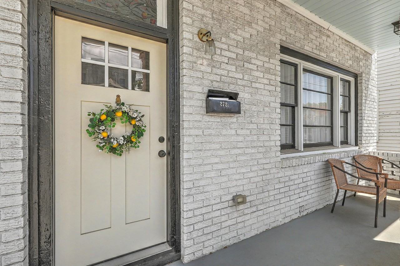 272 Coming St #C - Photo 5 of 37