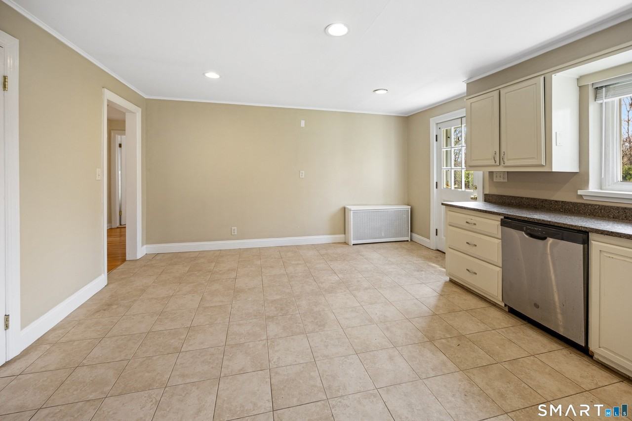 83 Jill Ln - Photo 6 of 28