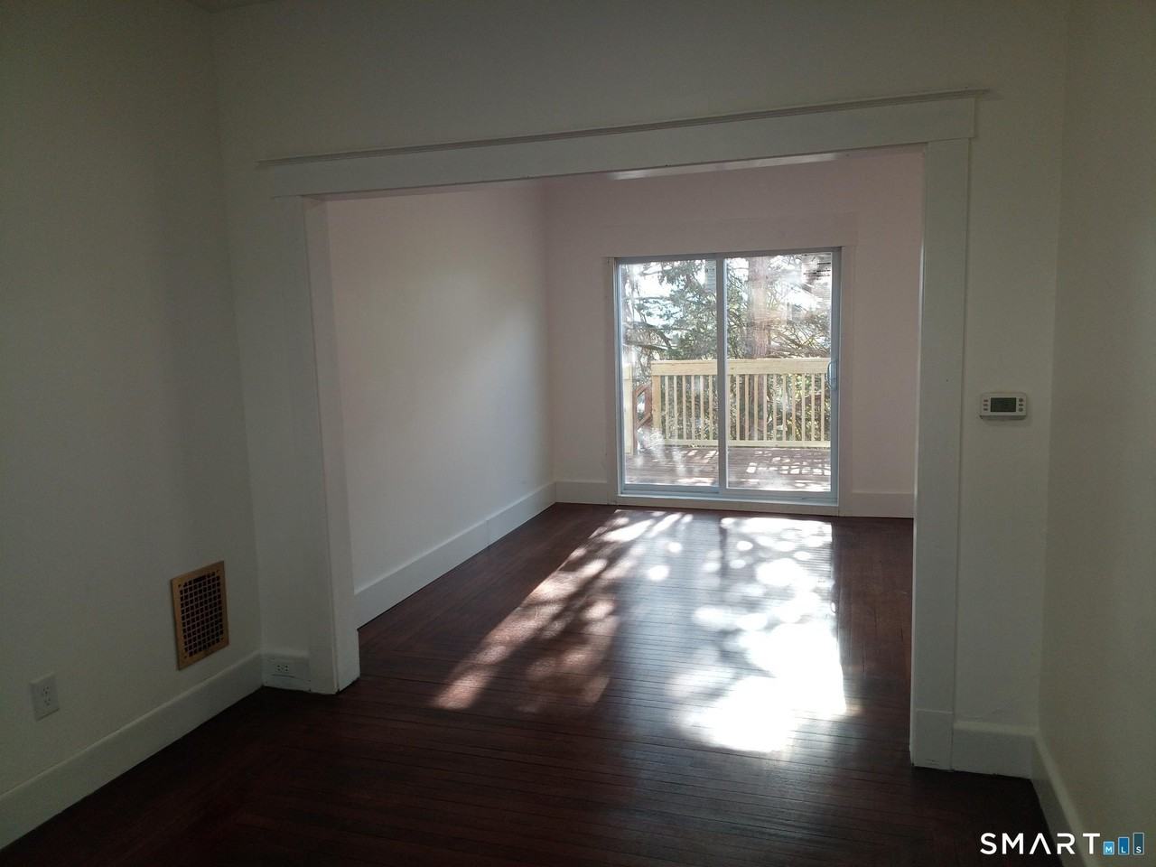 105 Hillside Ave - Photo 4 of 18