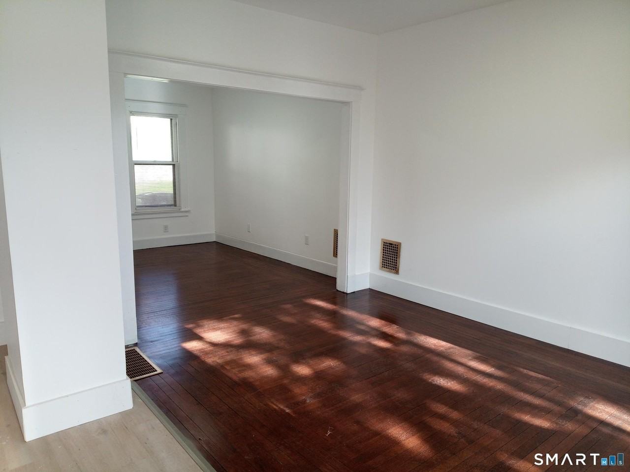 105 Hillside Ave - Photo 7 of 18