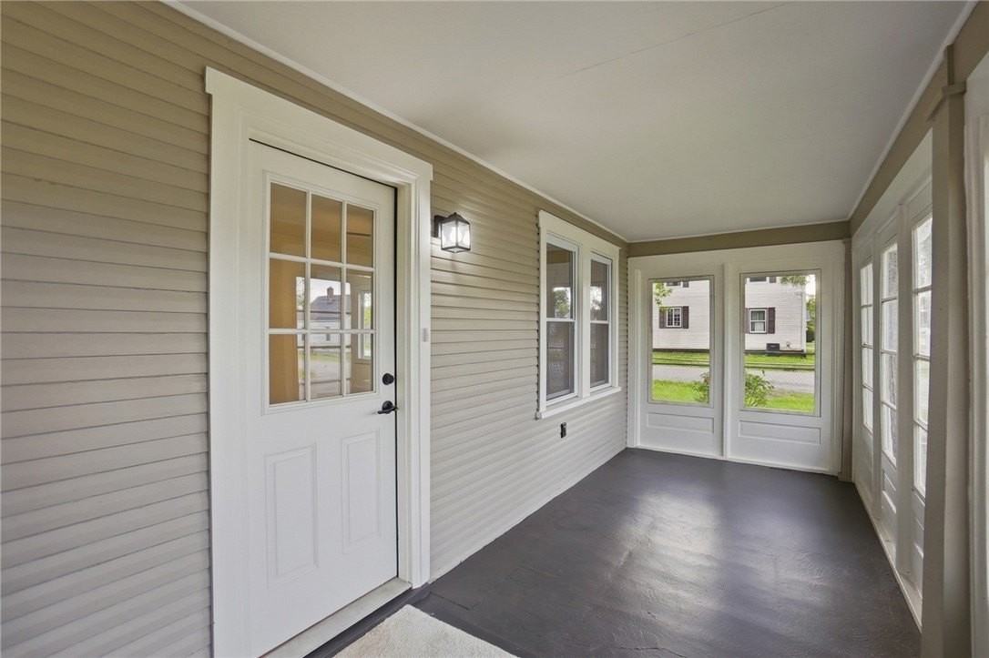 209 Greene St - Photo 4 of 28