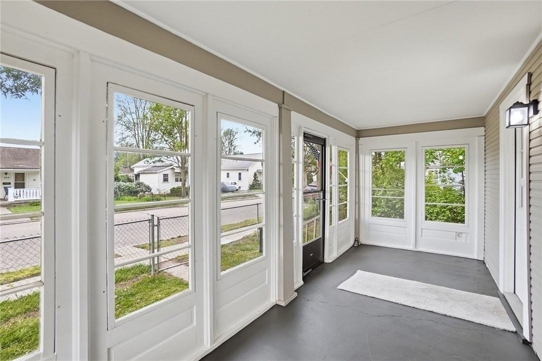 209 Greene St - Photo 5 of 28