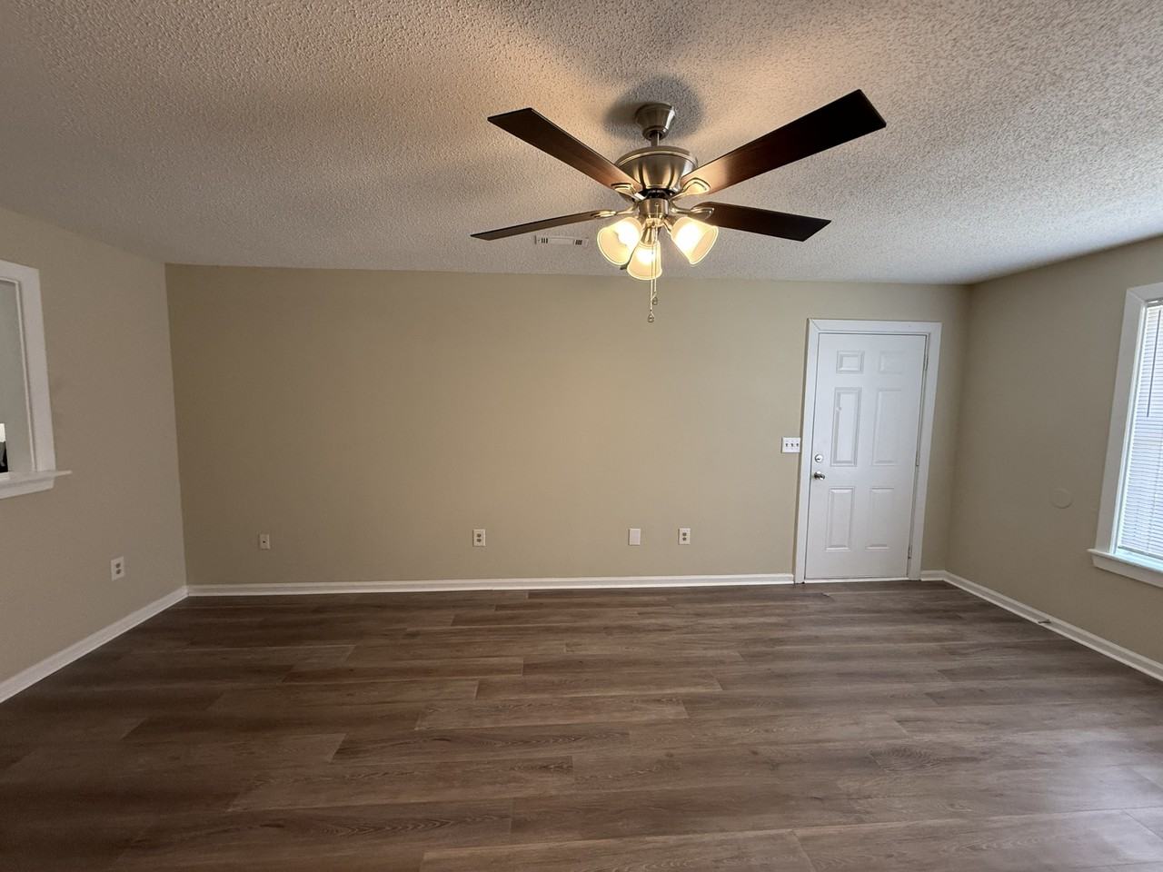 1081A Micha Way - Photo 2 of 15