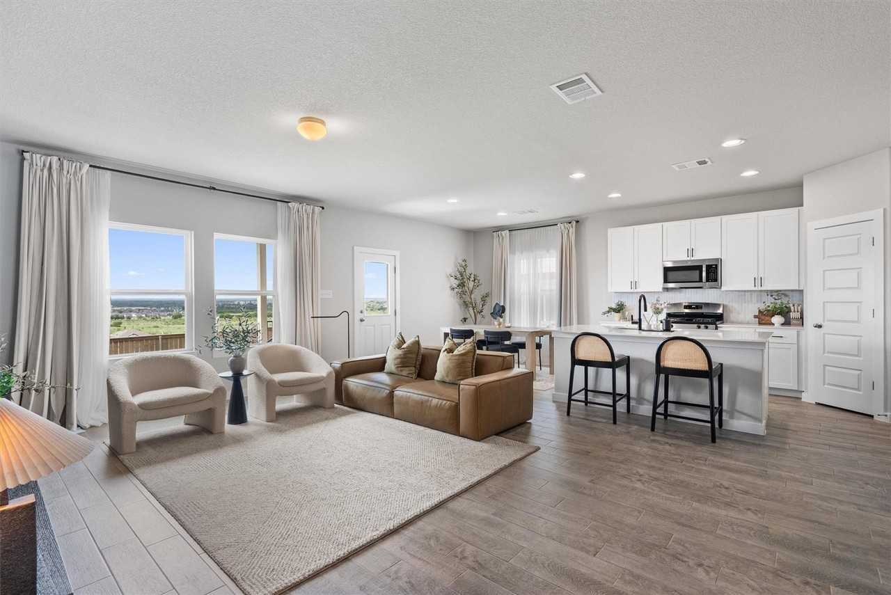 11620 Comano Dr - Photo 6 of 34