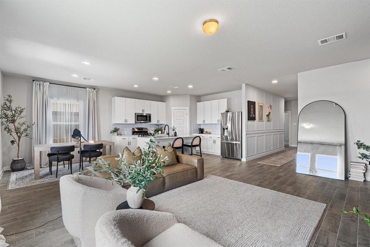 11620 Comano Dr - Photo 7 of 34