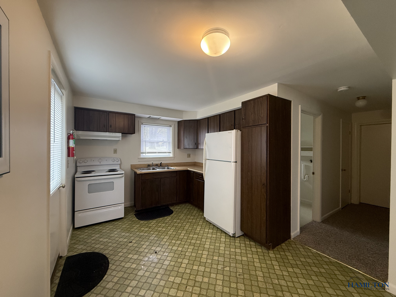 5227 English Ave - Photo 2 of 12