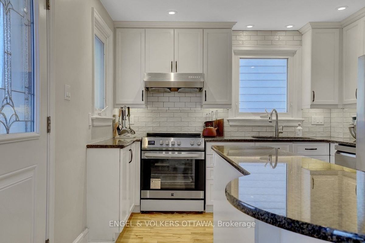 1838 Scott St - Photo 4 of 32