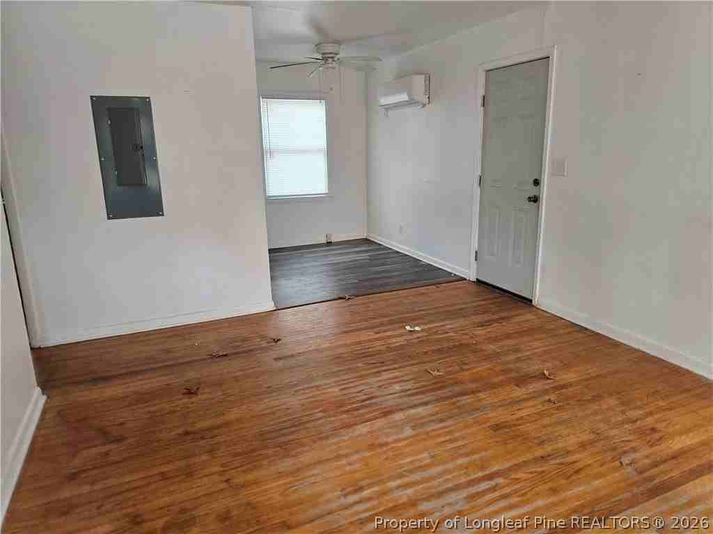 206 7th St - Photo 5 of 38