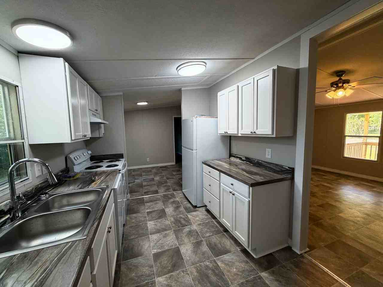 1321 15th St - Photo 6 of 15