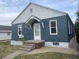 featured image of 518 E 4th St