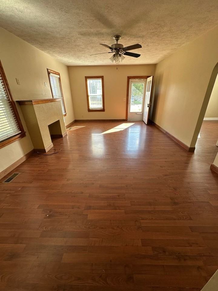 518 E 4th St - Photo 2 of 12