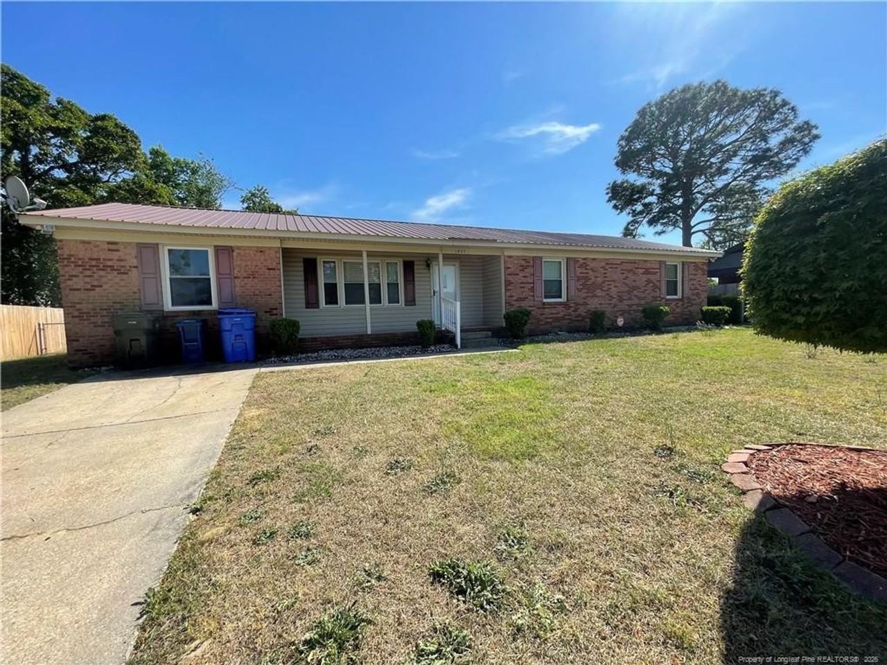 1927 Shiloh Dr - Photo 3 of 17