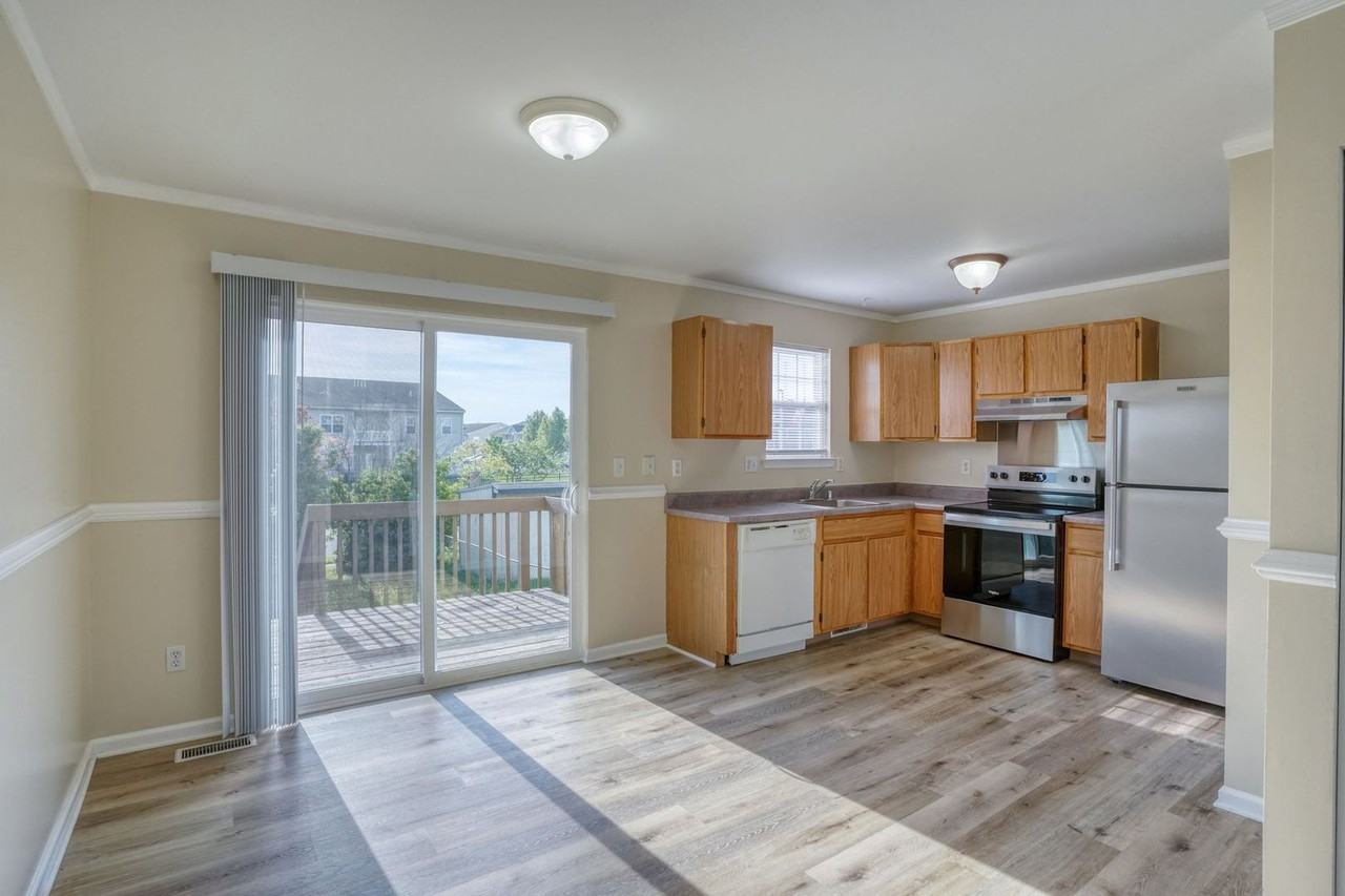 298 Vincent Cir - Photo 3 of 30