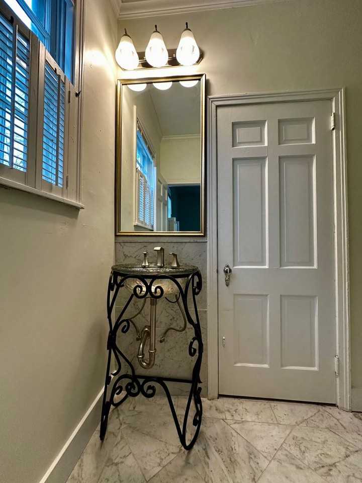 724 Meadowbrook Rd - Photo 7 of 15