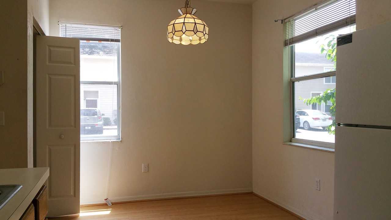 1710 Nw 7th St #401 - Photo 7 of 13