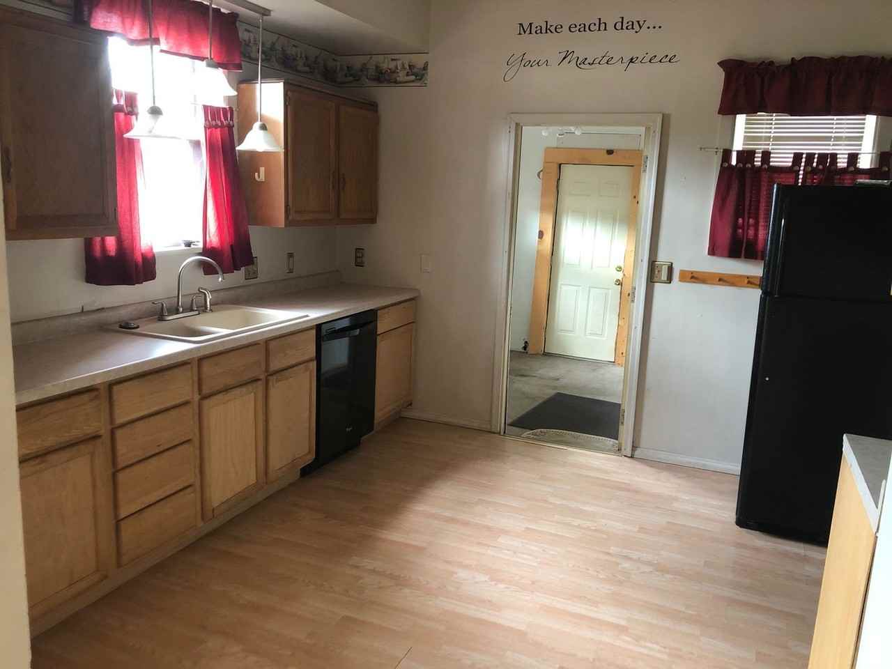 109 5th St Se - Photo 6 of 29