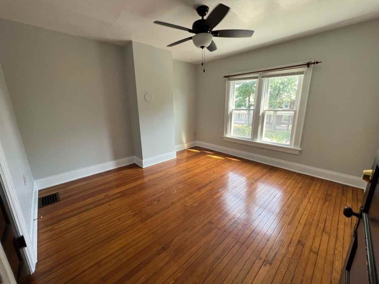 366 E 13th Ave - Photo 7 of 8