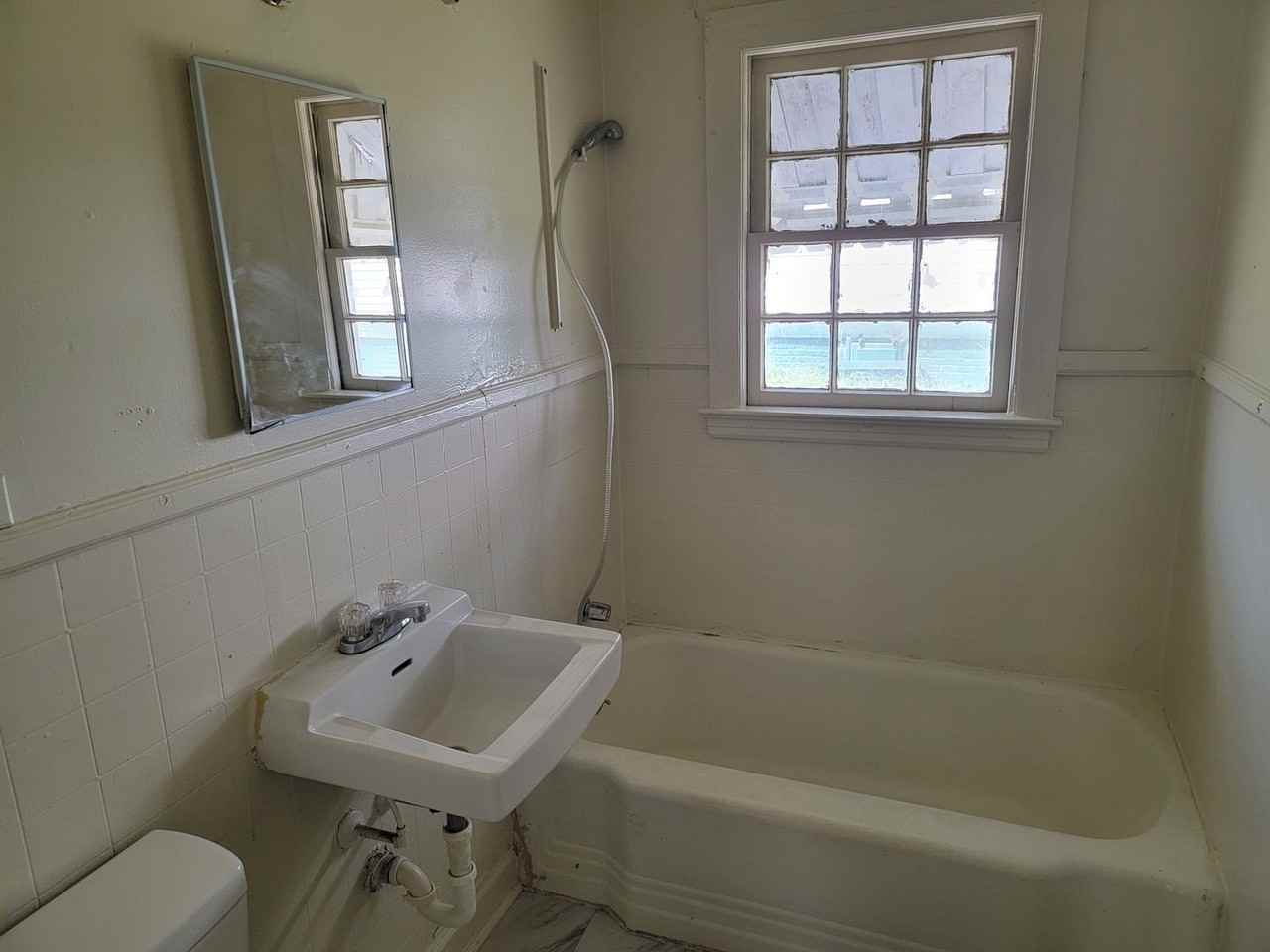 1803 10th St - Photo 7 of 7