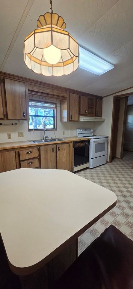 15802 Sw 103rd Ave - Photo 4 of 22