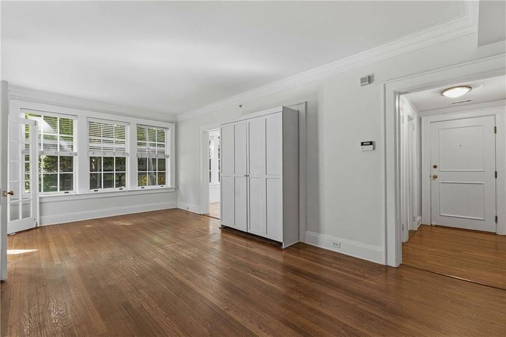 61 16th St Ne #2 - Photo 3 of 12