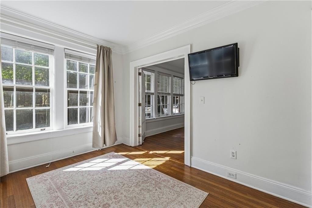 61 16th St Ne #2 - Photo 5 of 12