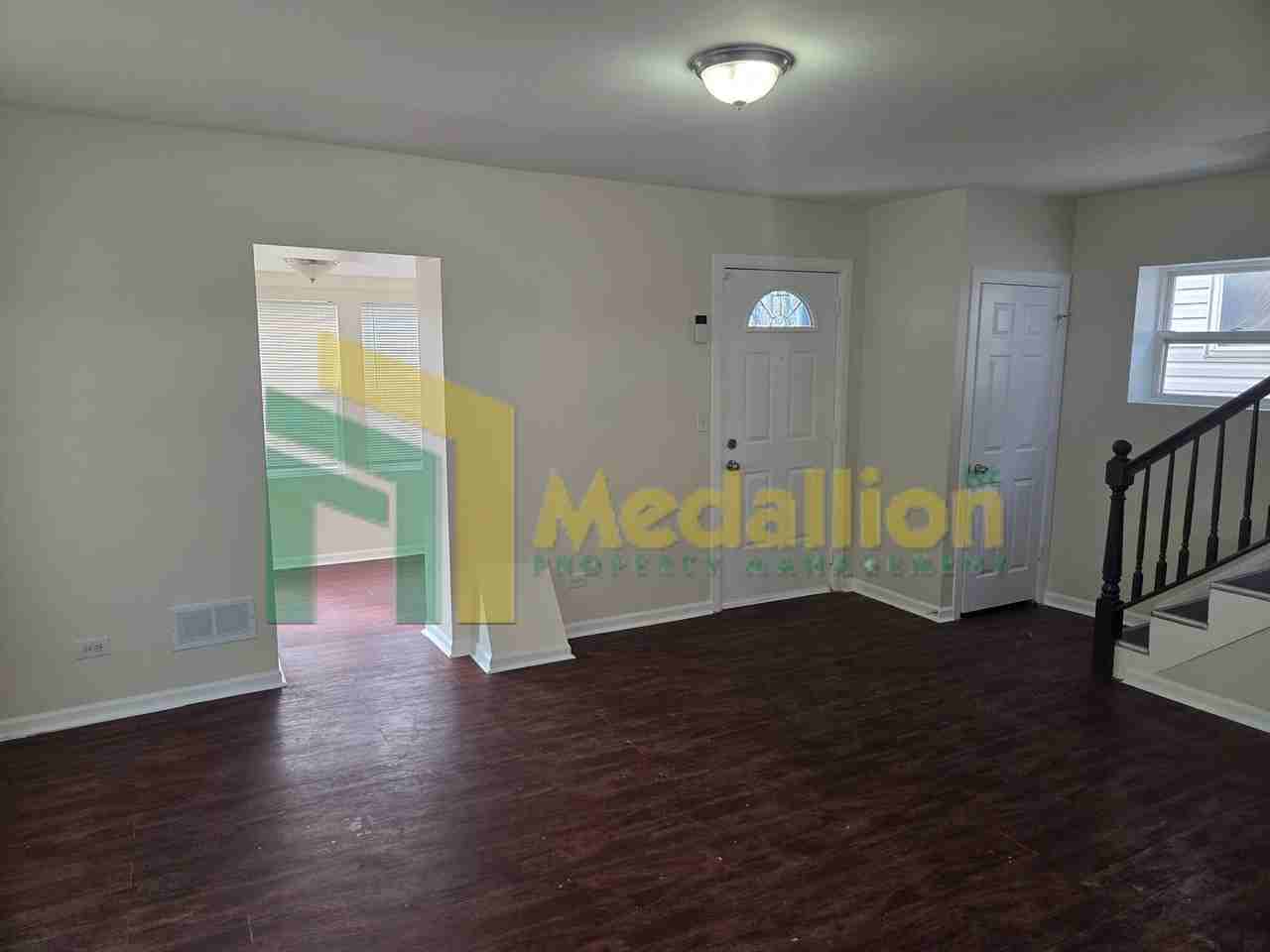 8749 S Wabash Ave - Photo 5 of 28