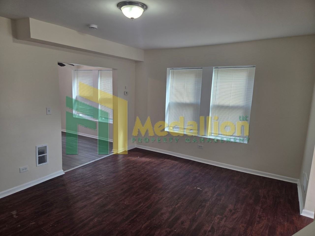 8749 S Wabash Ave - Photo 6 of 28