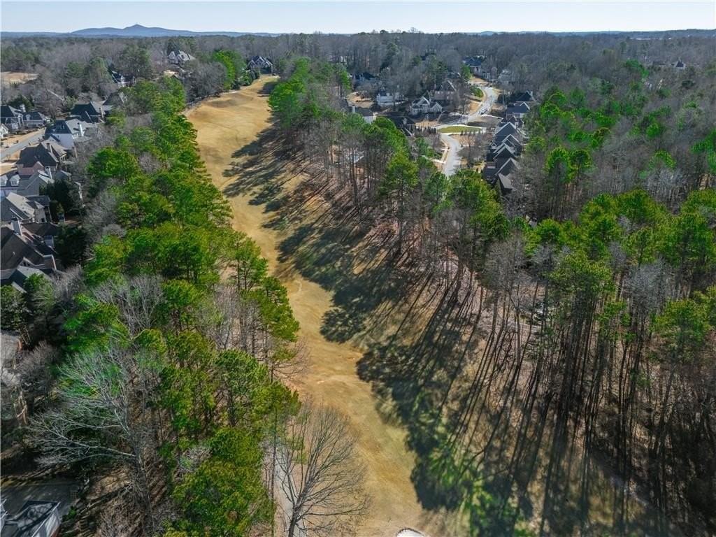 5041 Towne Lake Hls N - Photo 6 of 50