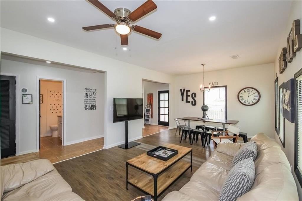 64 Moury Ave Se - Photo 4 of 23