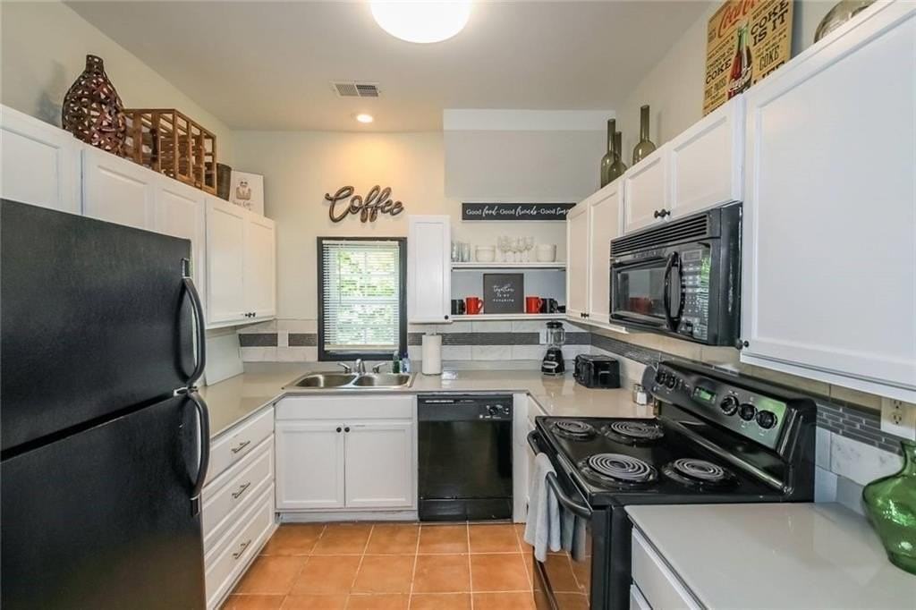 64 Moury Ave Se - Photo 6 of 23