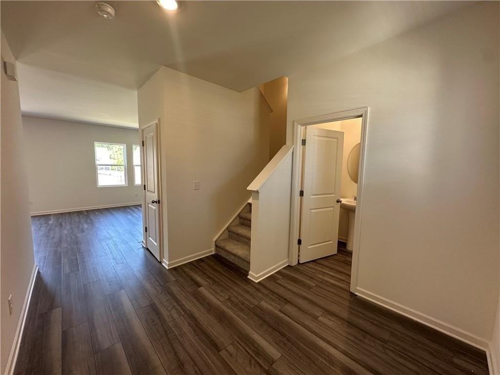 199 Champions Blvd - Photo 2 of 18