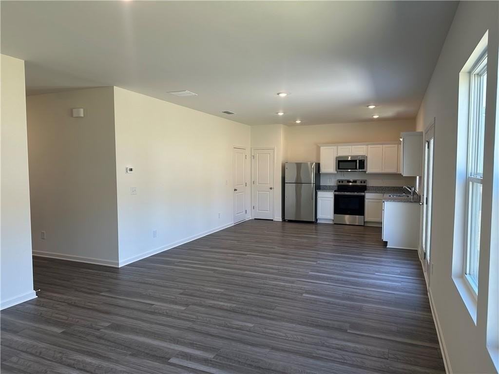 199 Champions Blvd - Photo 6 of 18