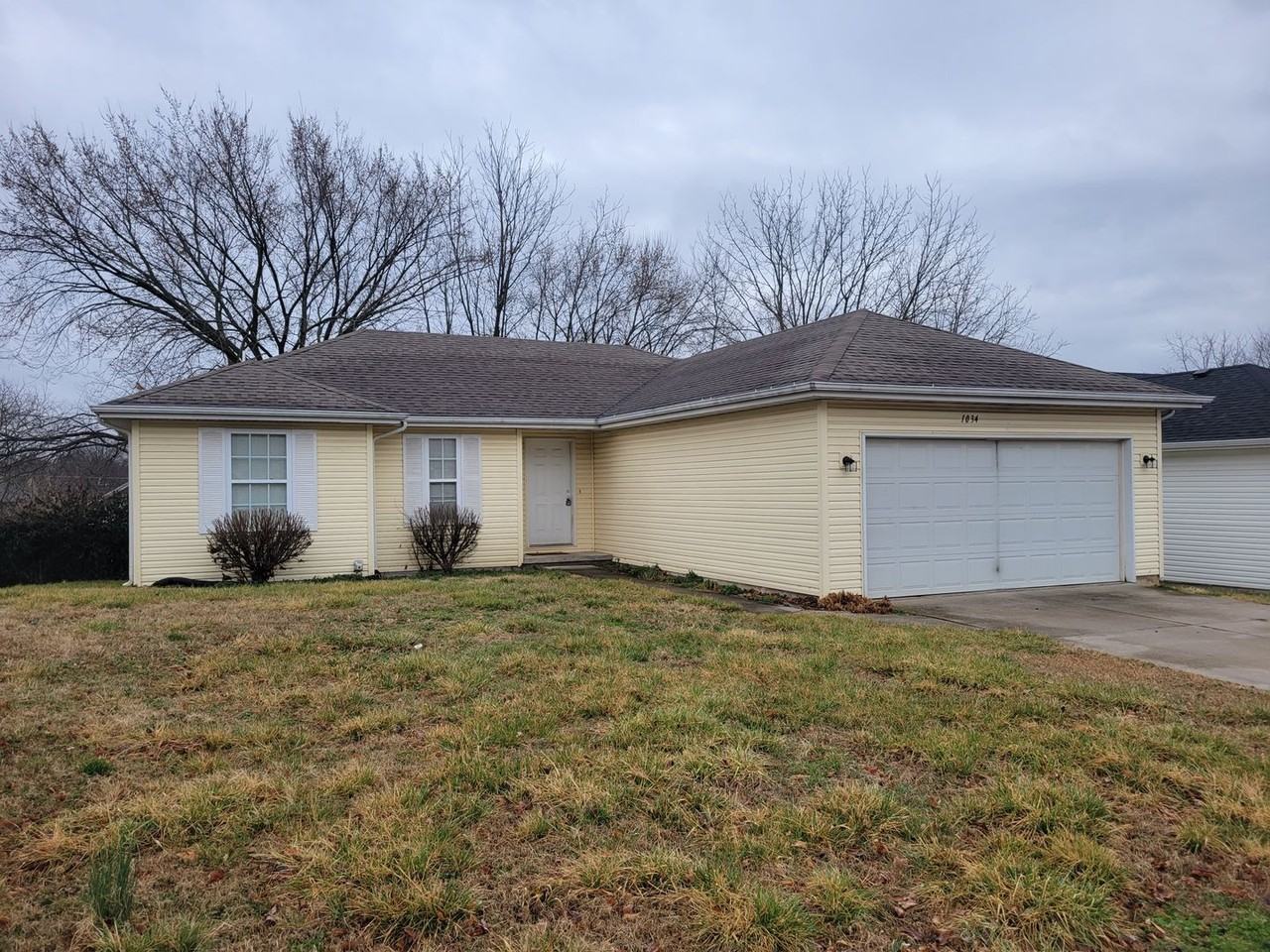 1034 S Missouri Ave - Photo 3 of 11