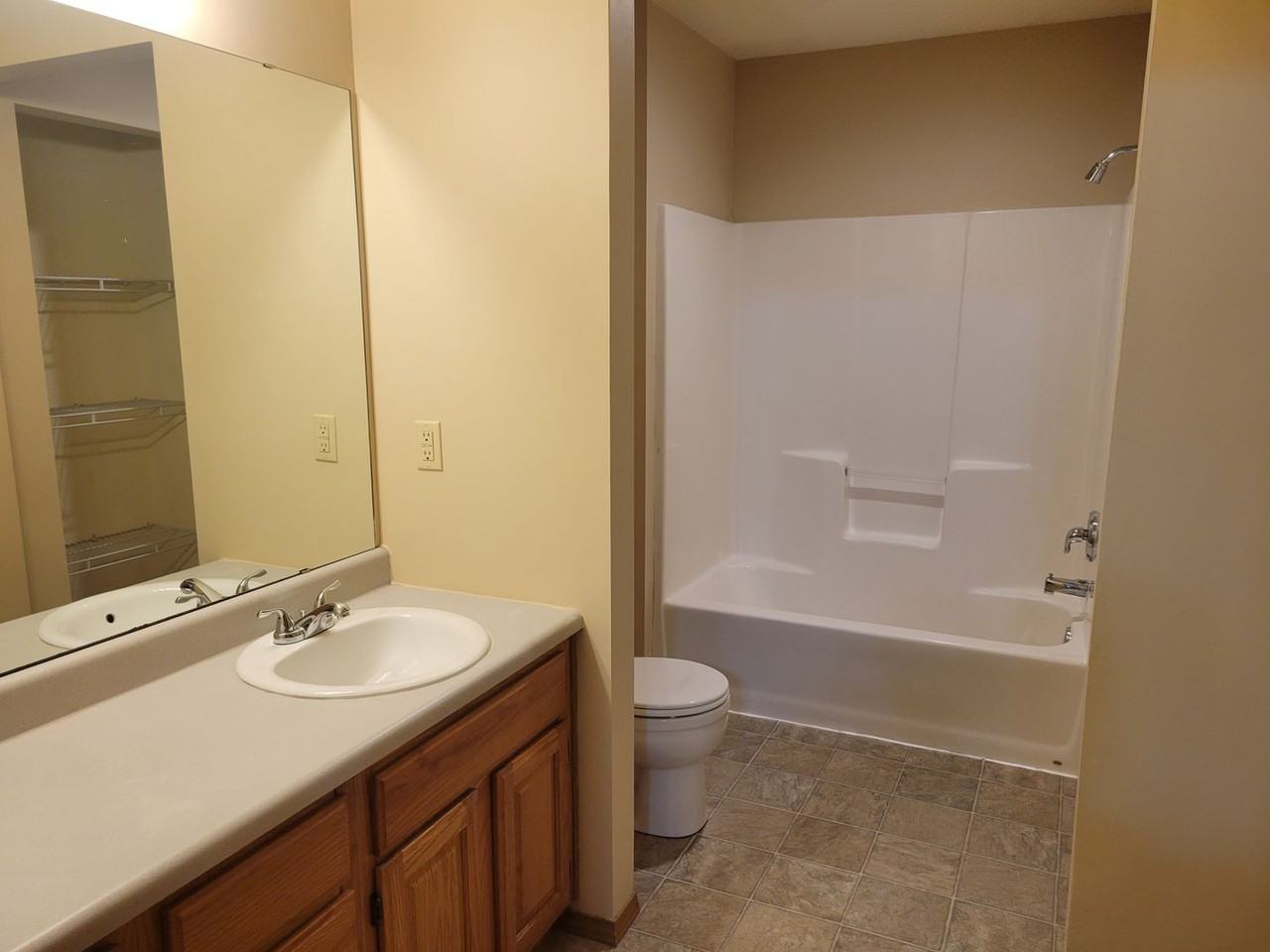 1034 S Missouri Ave - Photo 4 of 11