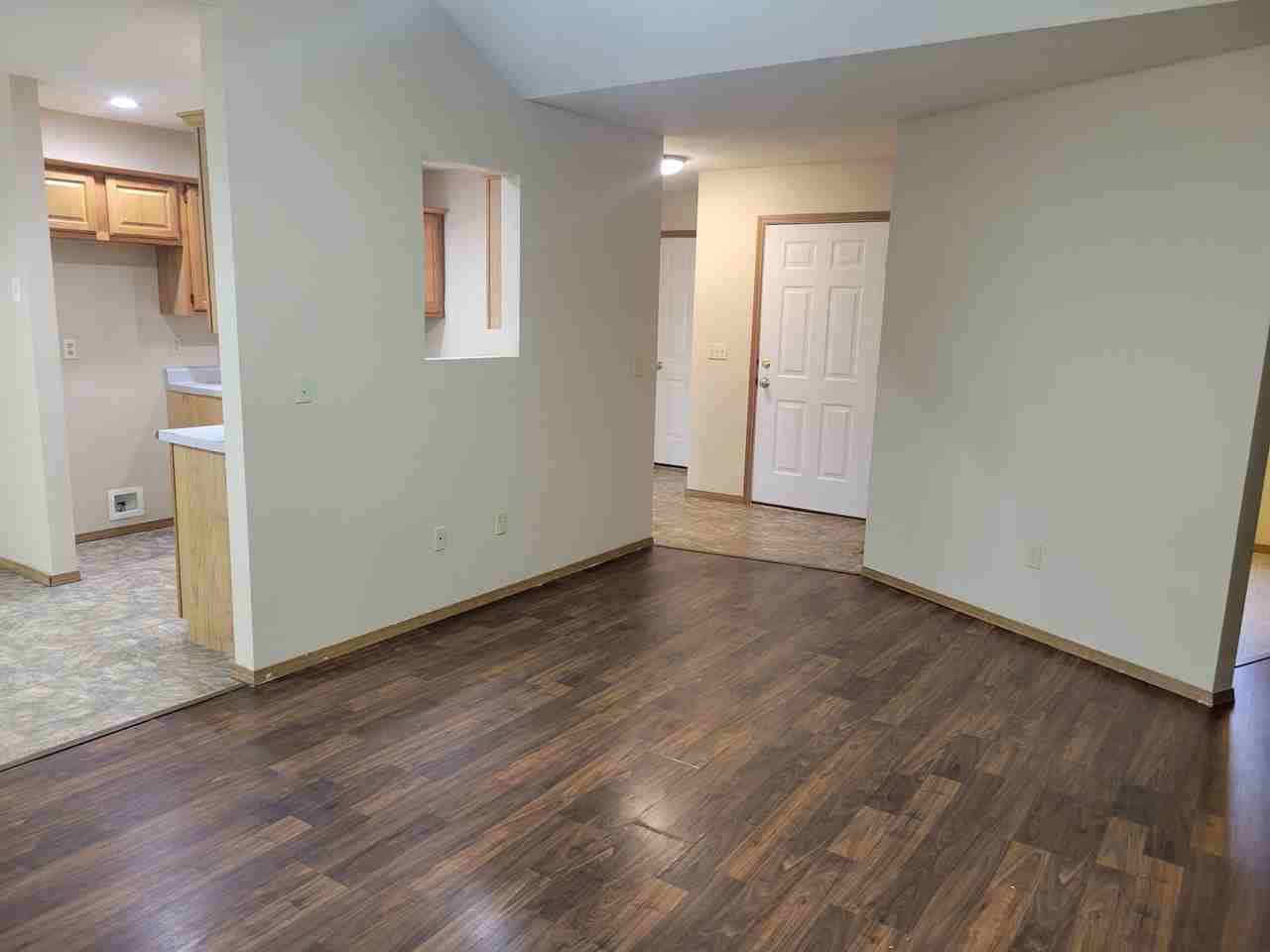 1034 S Missouri Ave - Photo 5 of 11