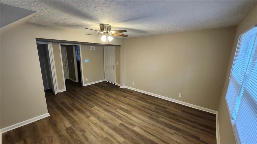 2109 Newgate Dr - Photo 4 of 14