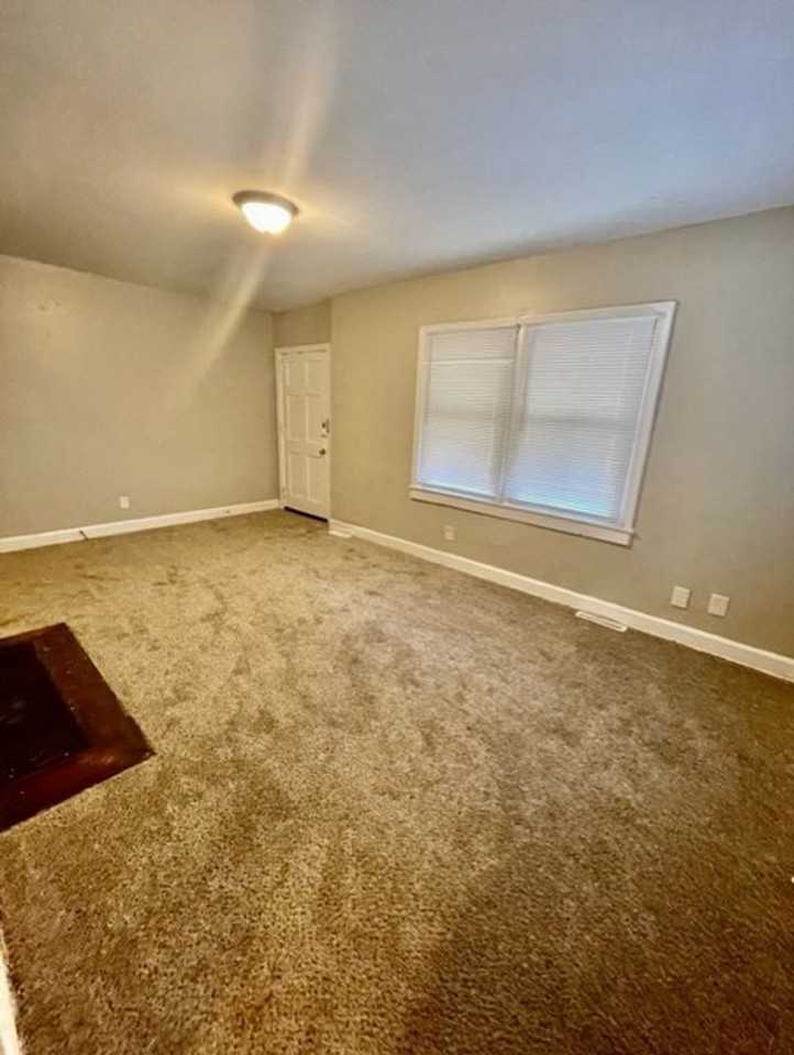 2627 Brentwood Pl - Photo 4 of 13