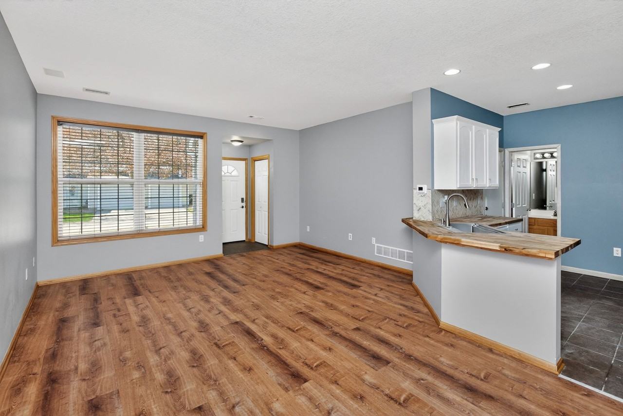 3921 Ne Gardenia Ln - Photo 5 of 23