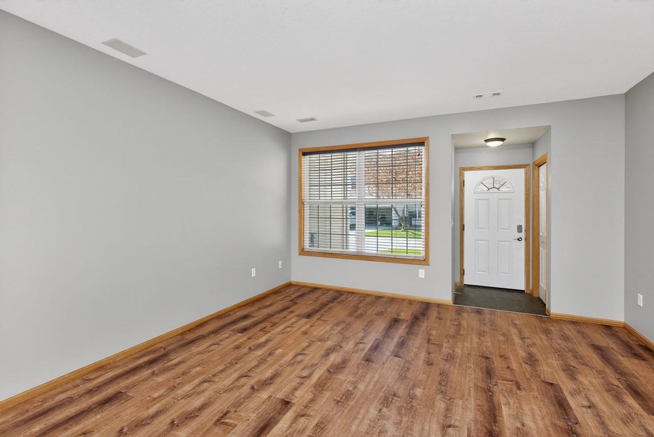 3921 Ne Gardenia Ln - Photo 7 of 23