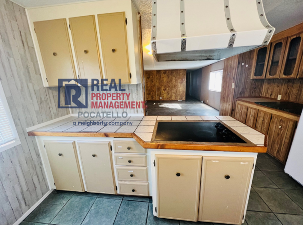 114 Teakwood St - Photo 6 of 19