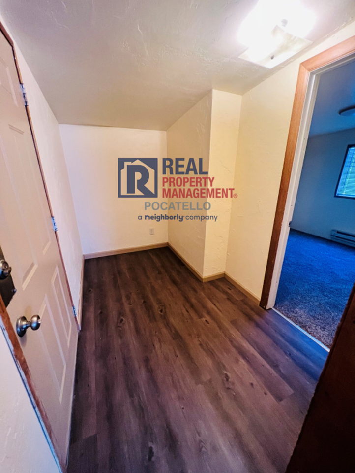 114 Teakwood St - Photo 7 of 19