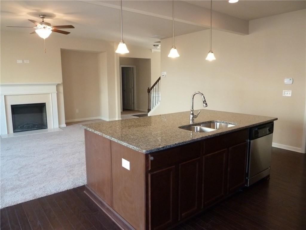 5740 Rialto Way - Photo 4 of 15