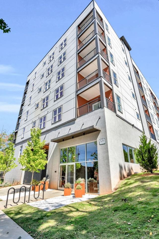 525 Parkway Dr Ne