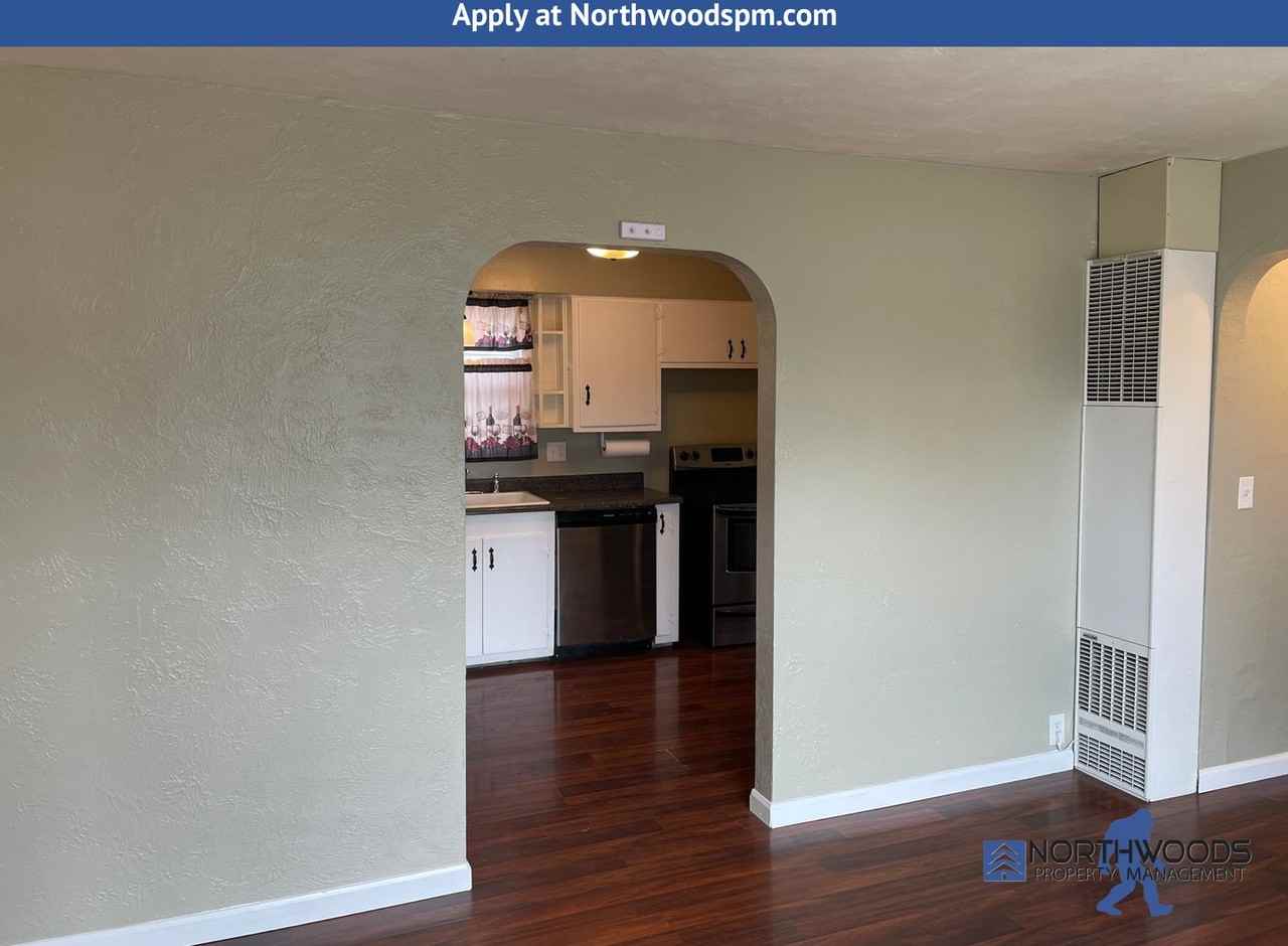 32 Lincoln St - Photo 4 of 20