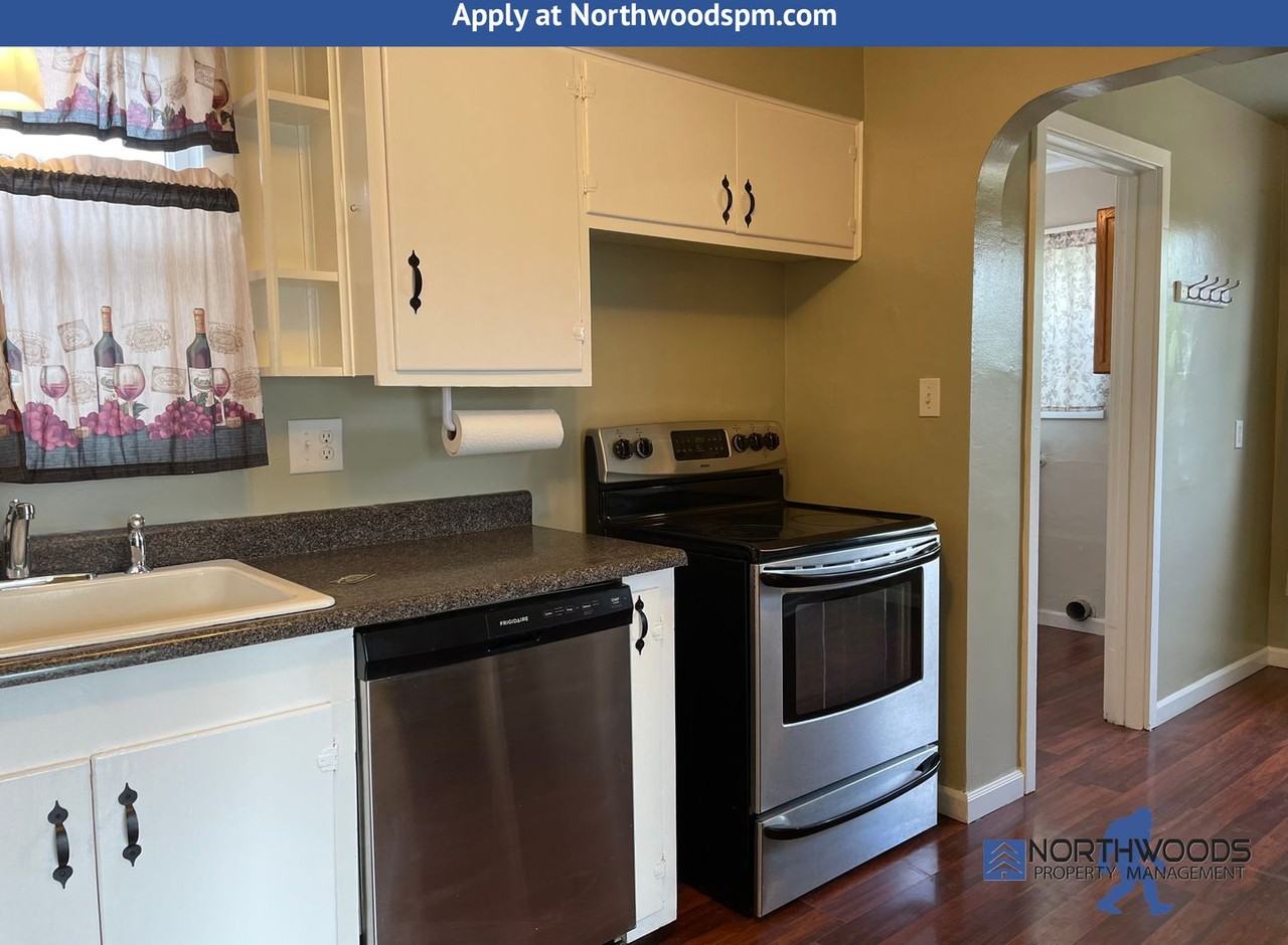 32 Lincoln St - Photo 6 of 20