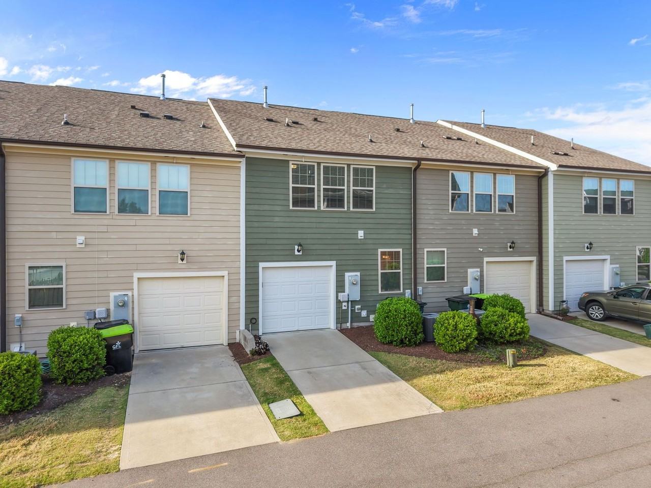 1709 Shady Oaks Dr - Photo 3 of 50