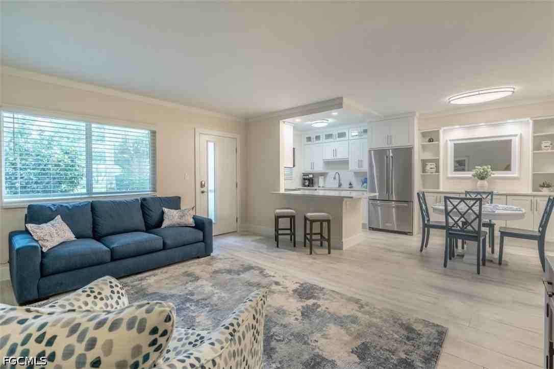 1100 Gulf Shore Blvd N #110 - Photo 5 of 24