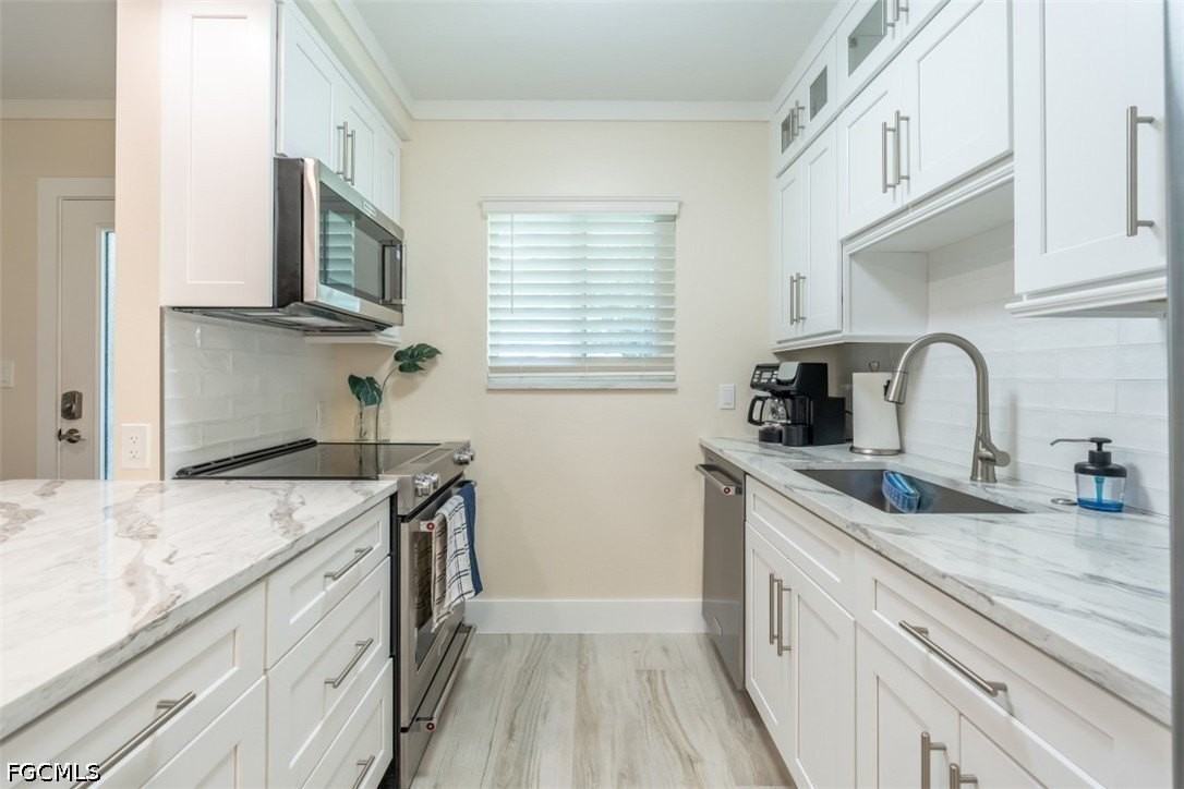 1100 Gulf Shore Blvd N #110 - Photo 6 of 24